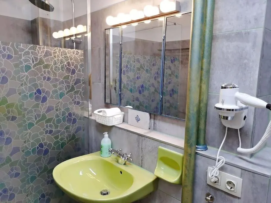 Deak Ferenc Ter Central Apartment بودابست المجر